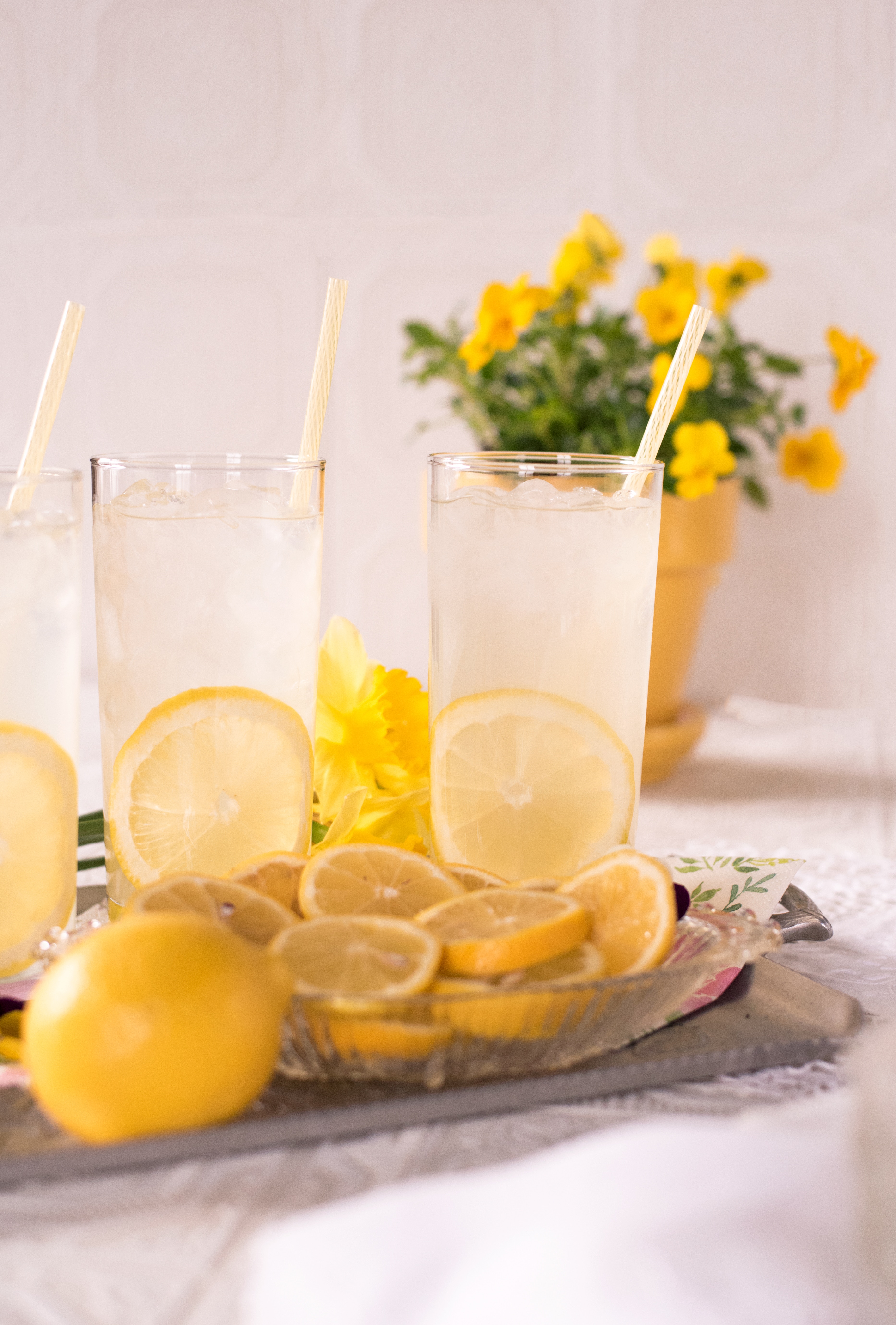 Read more about the article Lemoniada z syropem klonowym